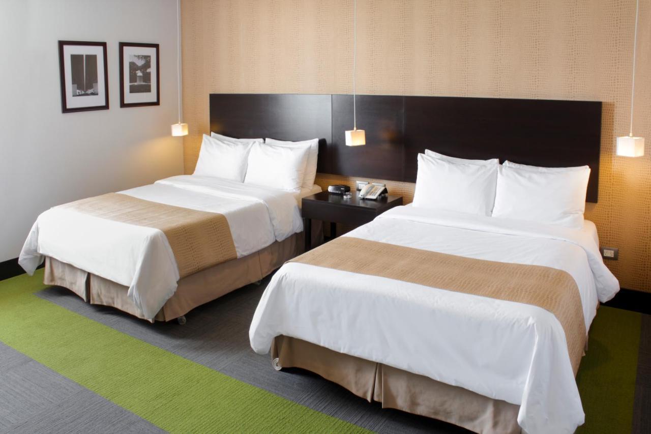 Barquisimeto Hotel Trinitarias Suites מראה חיצוני תמונה