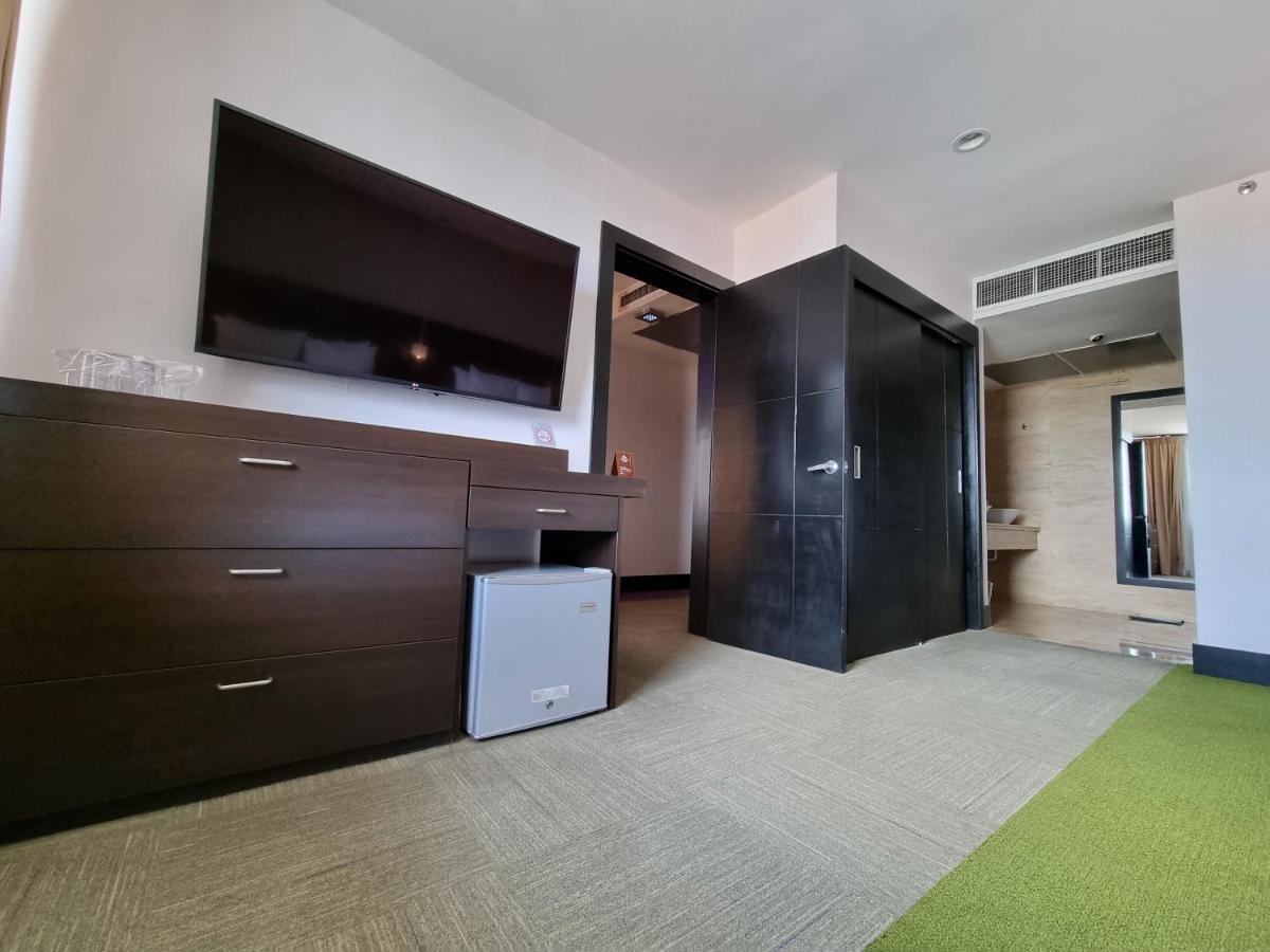 Barquisimeto Hotel Trinitarias Suites מראה חיצוני תמונה